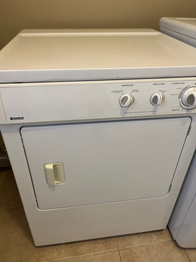 Dryer machine in Washers & Dryers in Markham / York Region