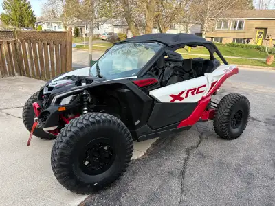 2024 maverick x3 XRC - LOW KMS 2700kms Add Ons: Brand new 32” tires Rockford Audio Roof 2” wheel Spa...
