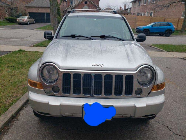 2005 Jeep Liberty in Cars & Trucks in Hamilton - Image 2