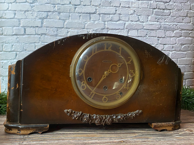 Seth Thomas mantle clock in Arts & Collectibles in Kawartha Lakes