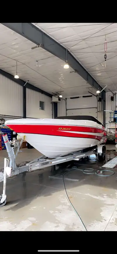 Financing available -Twin 496 mag HO. paired with bravo 1s -589h and 590h -30ft -Fridge in cuddy -si...