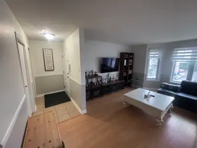 1425-D Boulevard le Bourg-Neuf, Repentigny, QC J5Z 5E1 Superbe 5½ de 1246 pied carré, situé dans un...