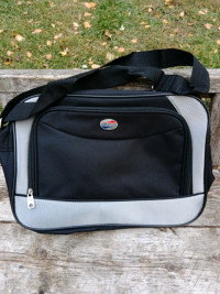 American Tourist Carryon Bag, 14.5"W x 10.5"H x 4.75"D