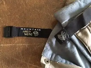 Mountain Hardware Ladies Technical Hiking Pants EUC in Women's - Bottoms in Oshawa / Durham Region - Image 7