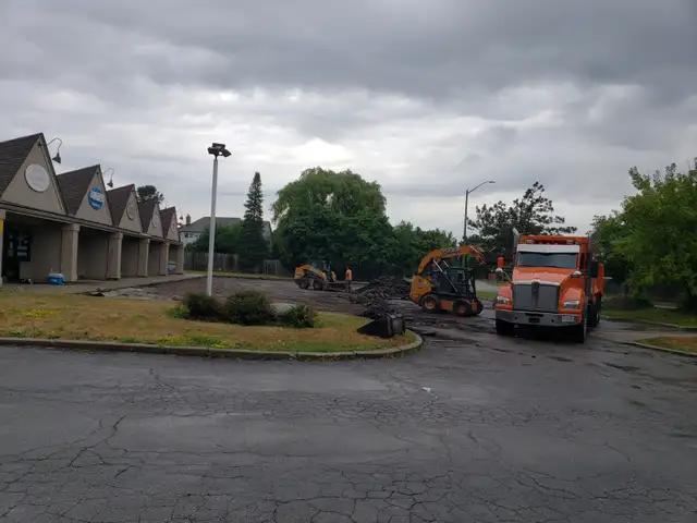 Commercial Asphalt Paving  416-818-097063760466520193124