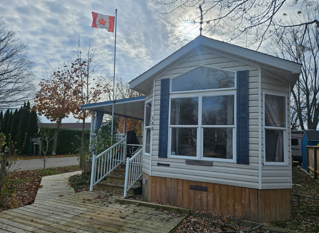 Park Model Home Bayfield Can be Yours! in Houses for Sale in Grand Bend