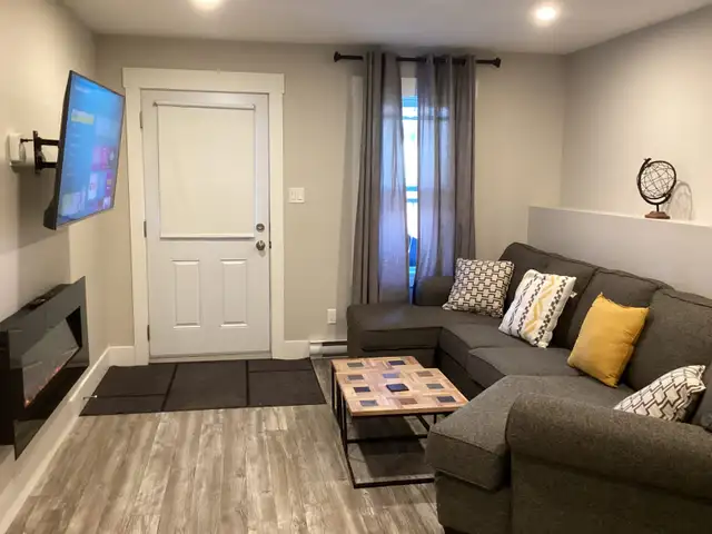 FOR RENT: Beautiful Furnished Home.(All Utilities Included) in Long Term Rentals in City of Halifax - Image 3