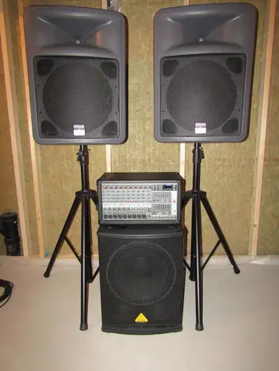 Attention Bands and DJ's! Excellent sounding and portable PA SYSTEM with Behringer Europower PMP 200...