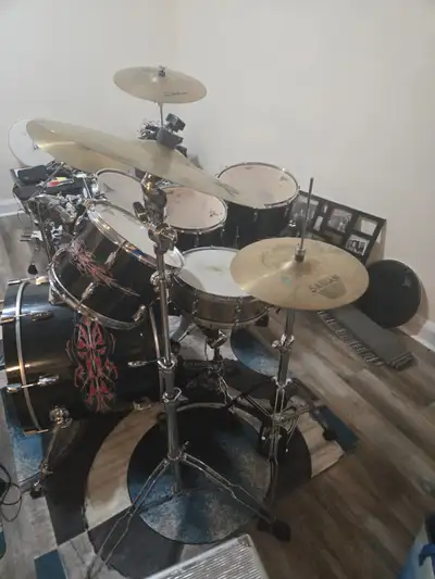 Pearl drum set for sale--- lots of extra parts, View more