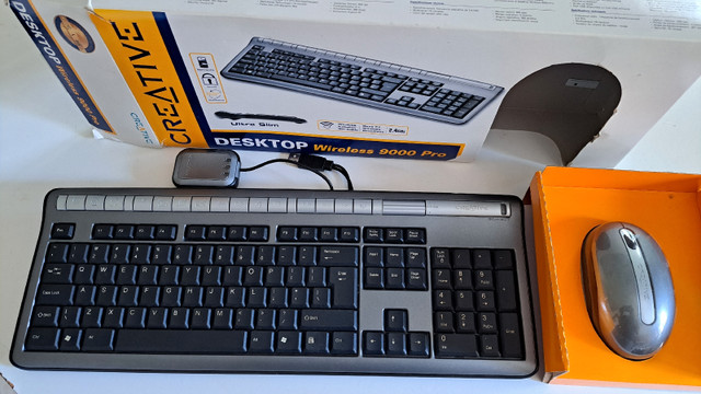 Creative wireless keyboard and mouse set dans Souris, claviers et webcaméras  à Ottawa