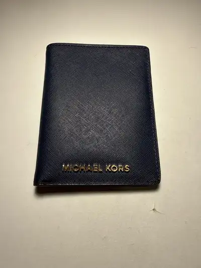 Michael Kors Wallet authentic, View more