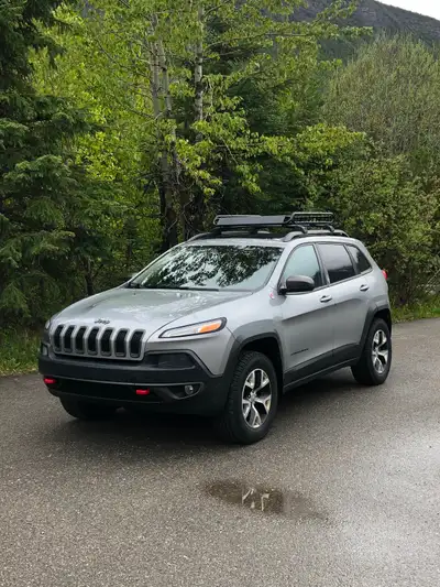 2014 Jeep Cherokee Trailhawk | 3.2L Pentastar V6 (271 hp) 9 speed transmission, Fully Loaded Trailha...
