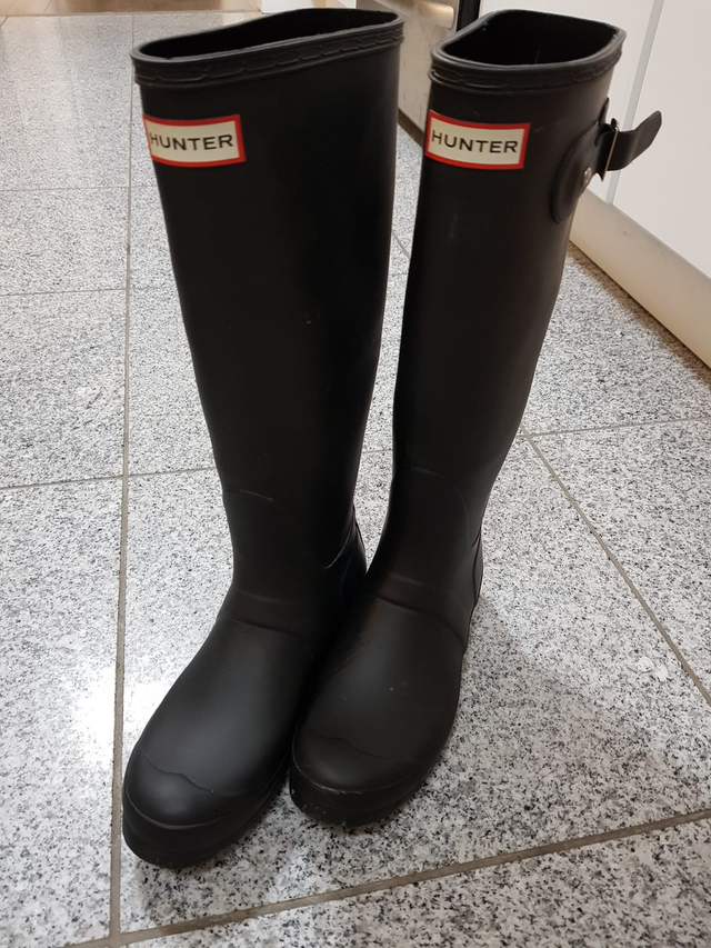 [Hunter] Rainboots in Women's - Shoes in Bedford - Image 2