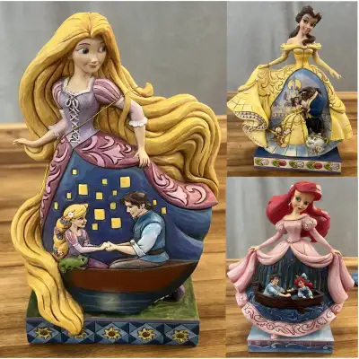 3 statuettes de princesses Jim Shore Disney tradition . Belle , Ariel et Raiponce. Impéccable condit...