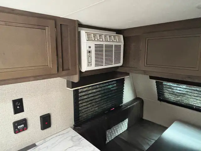 Jayco 2020 SLX 145RB travel trailer in Travel Trailers & Campers in Victoria - Image 10