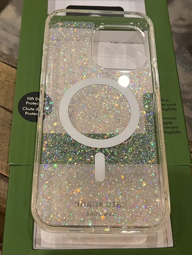 Kate Spade Case - iPhone 15 Pro Max in Cell Phone Accessories in Delta/Surrey/Langley - Image 3