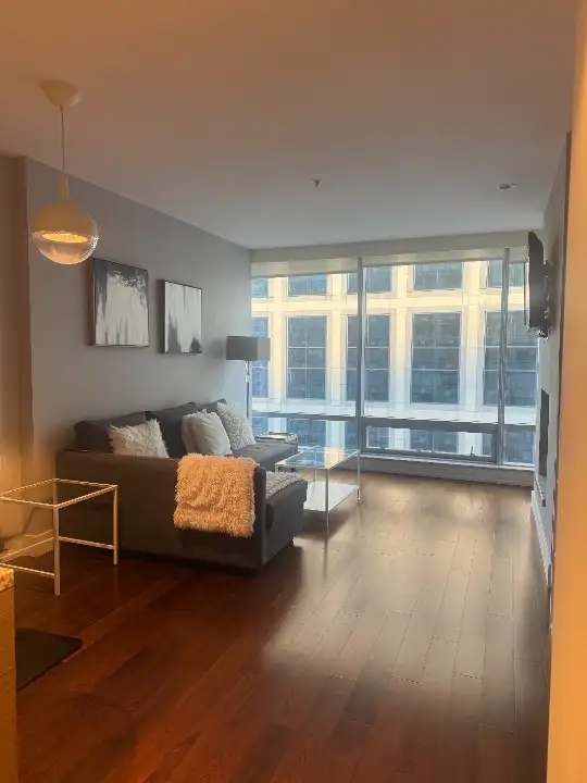 Luxury Downtown Living at Park Hyatt – North-Facing 1 Bedroom in Long Term Rentals in Vancouver - Image 3