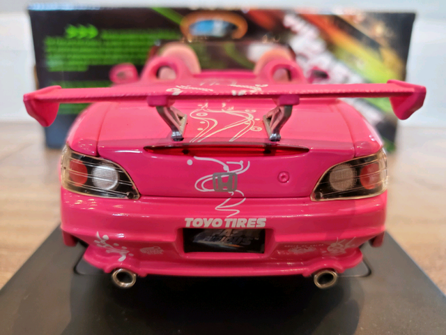 1:18 Diecast ERTL Fast & Furious 2 2000 Honda S2000 Pink Suki 1