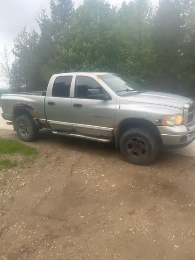 2003 dodge 2500 diesel 4x4 613000km Head gasket and cylinder head rebuilt and new injectors at 500,0...