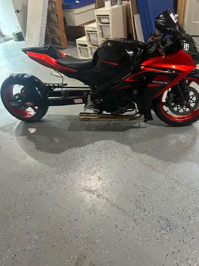 2007 Gsxr 1000. Very good condition. Set up for drag racing, with a 74-78 hardcore swing arm, mps ai...