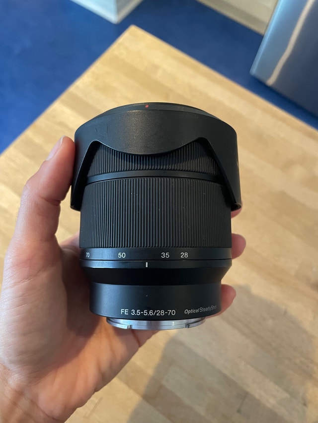 Sony FE 28-70mm F3.5-5.6 OSS lens like new | Cameras & Camcorders