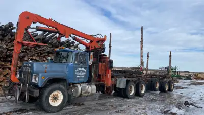 350 hp Mack, 10 spd trans, new tires on truck and trailer , jeep still in good shape , strong runnin...