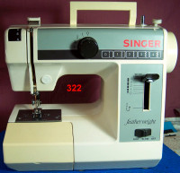 SINGER 322  FEATHERWEIGHT SEWING MACHINE ZIGZAG  READY TO SEW