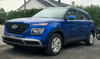 Repise de contrat pour une Hyundai VENUE preferred 2024. 121,90$/ semaine, fini le 10 mai 2032. Elle...