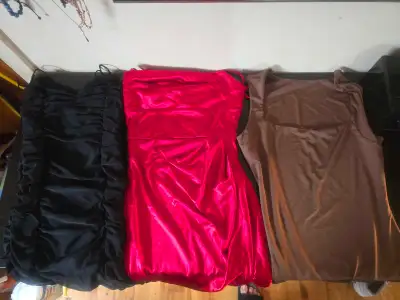 Lot de vêtements pour jeune femme, View more