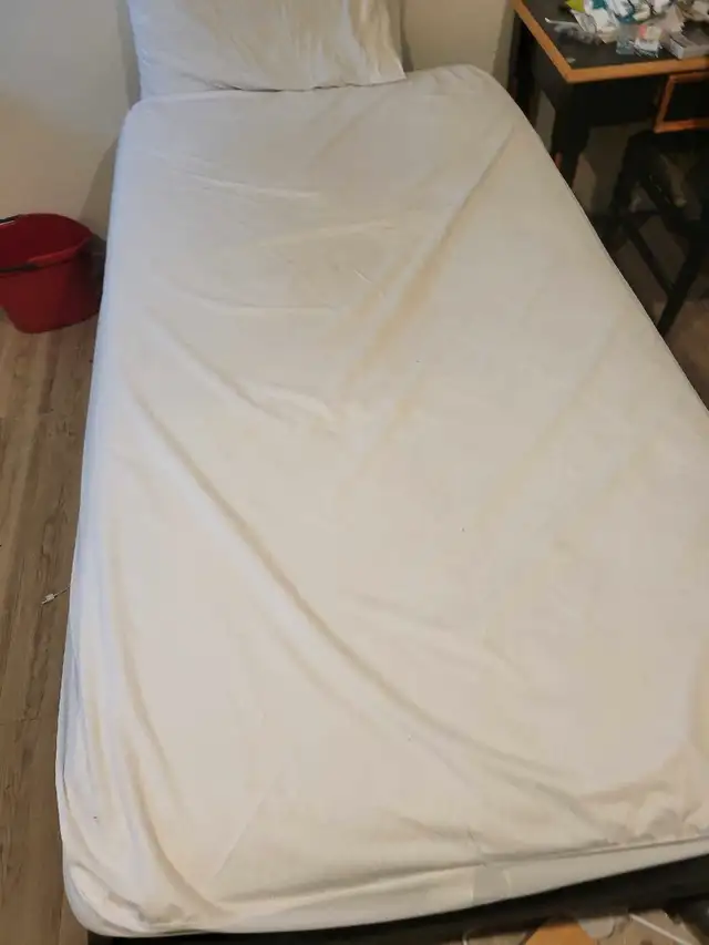 twin bed with frame for sale in Beds & Mattresses in Cranbrook - Image 3