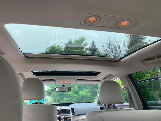 2010 Toyota Venza V6 — photo 4