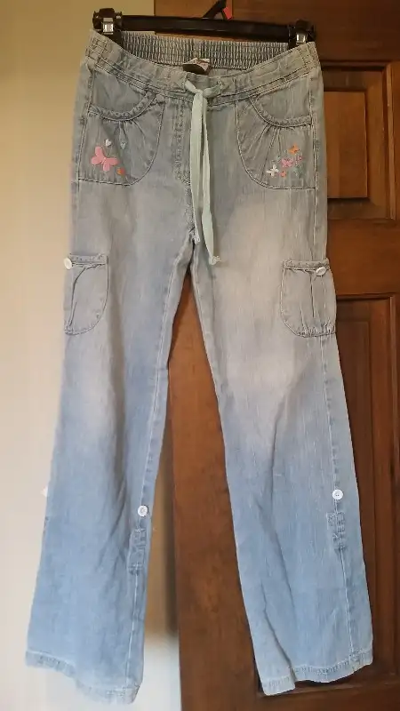 Girls Summer Pants sizes 10 - 12 in Kids & Youth in Peterborough - Image 4