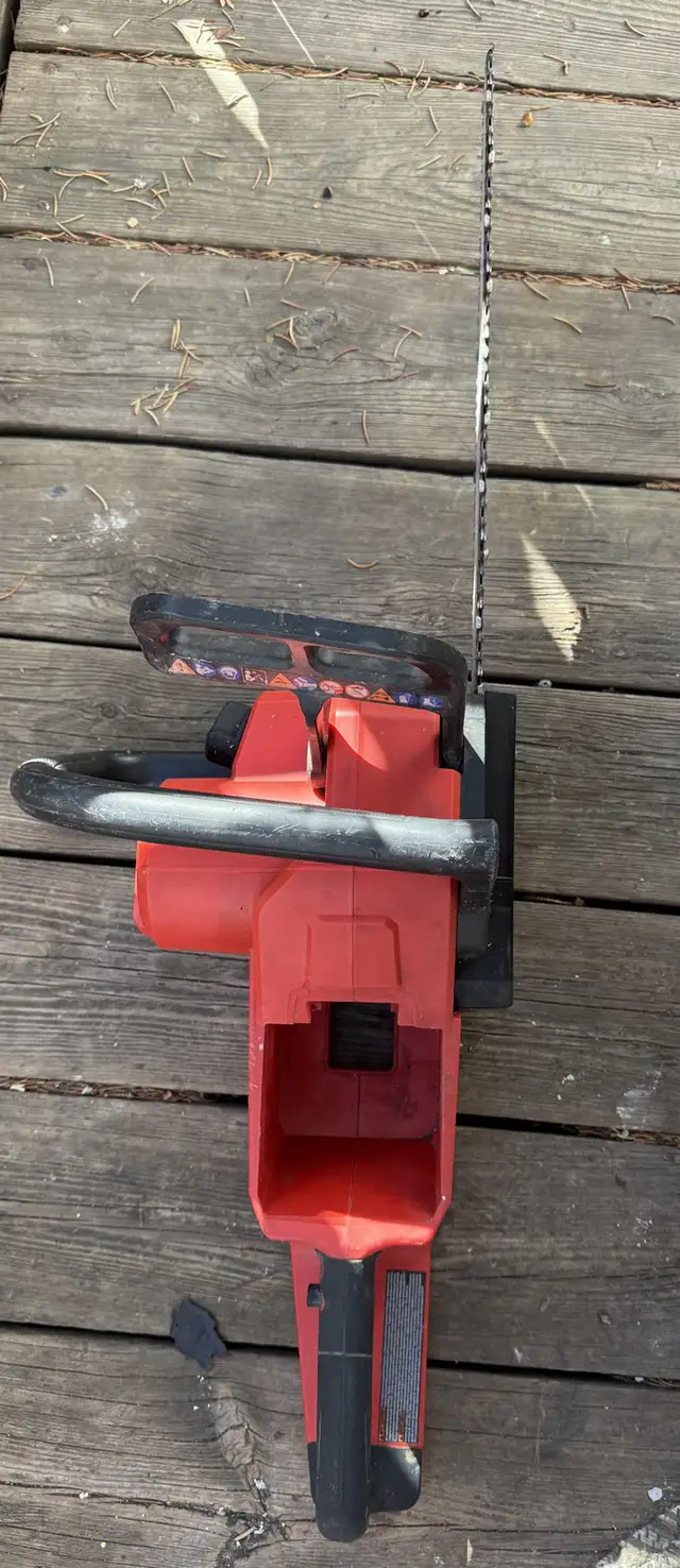 Milwaukee 2727-20 Chainsaw only tool no battery no charger  in Power Tools in Oshawa / Durham Region - Image 3