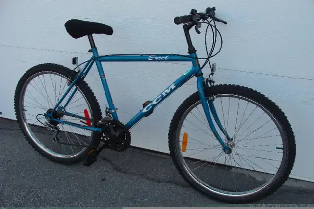 CCM Excel Vélo Montagne Chromoly Mountain Bike 18vit/spd VINTAGE in Mountain in Laurentides - Image 5