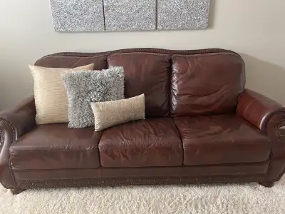 3 piece leather couch set from a clean, smoke-free home. Could benefit from a leather conditioner. P...