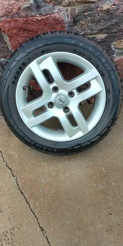 I'm selling a set of 4 Nissan rims from a Nissan Cube with 205/55r16 winter tires, perfect for a com...