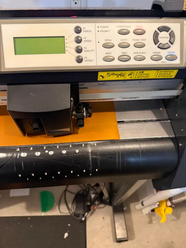 VINYL CUTTER FOR STICKERS Q60 in Other Business & Industrial in Delta/Surrey/Langley - Image 3