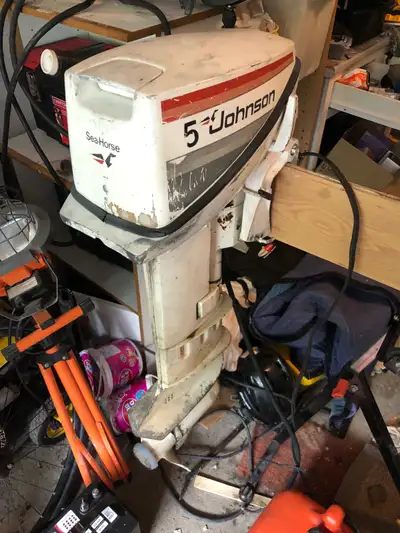 15 Hp 2 stroke, electric start, long shaft Johnson, gas tank and battery. All in excellent condition...