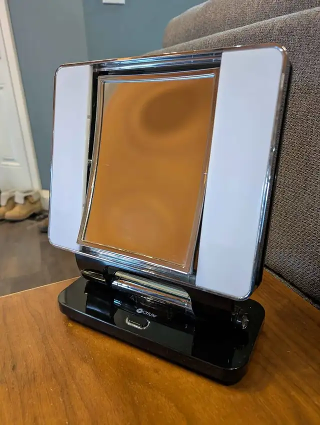 Ottlite light up makeup mirror in Bathwares in Woodstock - Image 4
