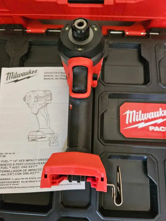 Milwaukee M18 Fuel 1/4" Hex Impact Driver ONEKEY in Power Tools in Ottawa - Image 6