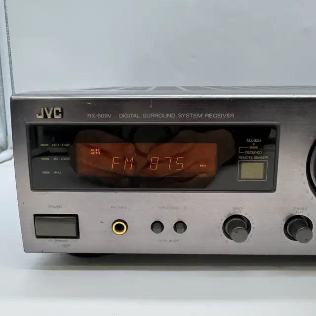 Vintage 1990s JVC RX-509VTN Digital Surround Stereo Receiver Dol in Stereo Systems & Home Theatre in City of Toronto - Image 3