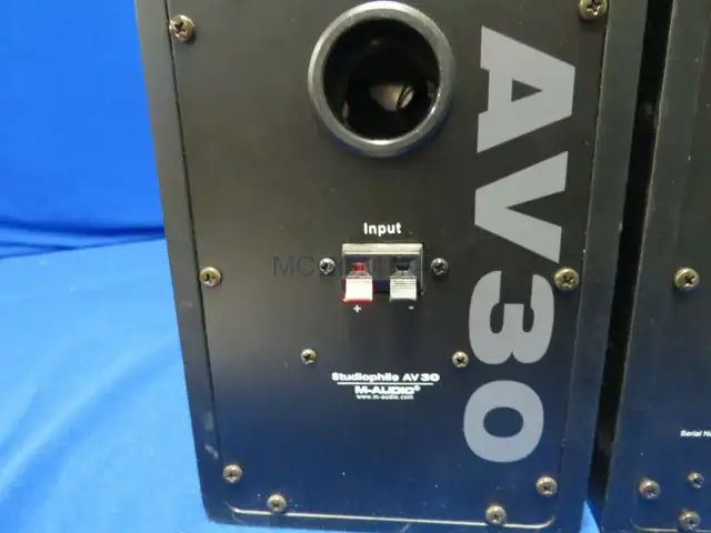 M-Audio AV30 Studiophile Professional Reference Speakers in Speakers in Mississauga / Peel Region - Image 10