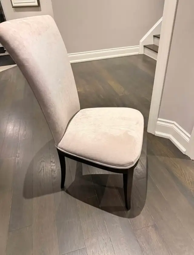 Dinning room chairs in Dining Tables & Sets in Markham / York Region - Image 4
