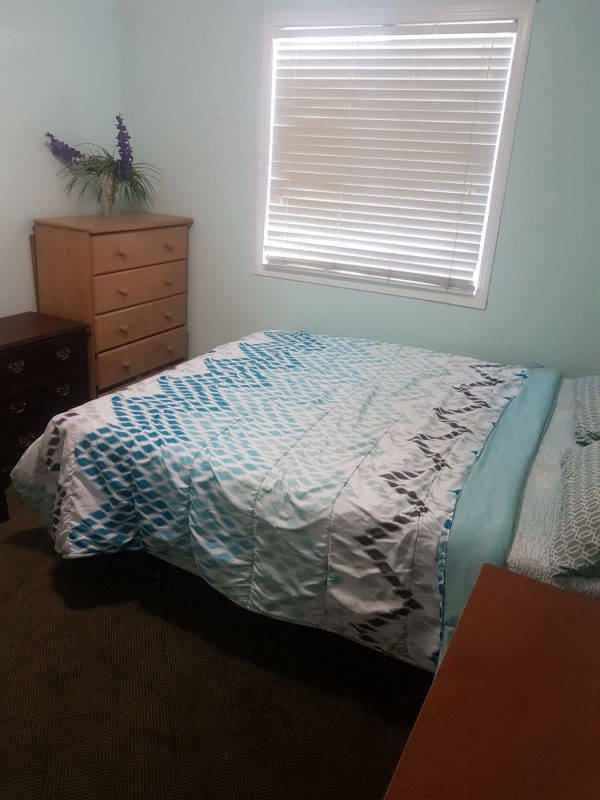 NICE FURNISHED ROOM IN TIMBERLEA BY INDEPENDANT STORE ( 650 ) Room