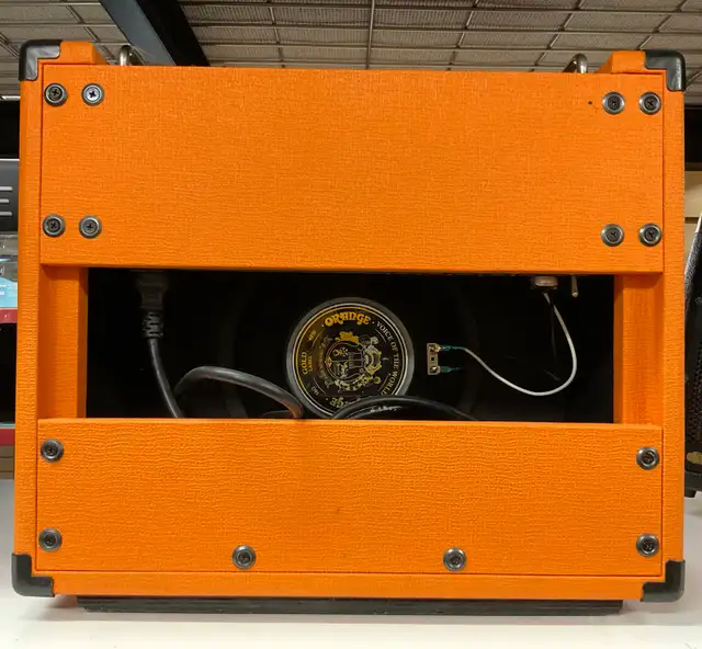 ORANGE ROCKER 15 TUBE AMP in Amps & Pedals in North Bay - Image 4