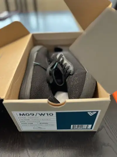 Vessi Weekend - Size 9, View more