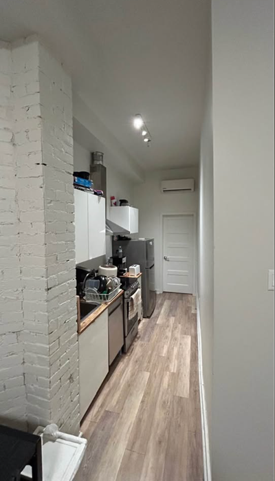Magnifique 4 1/2 meublé - Avec AC - 2 chambres et 2 salles de bain - Centre-Ville Disponibilité : 1e...