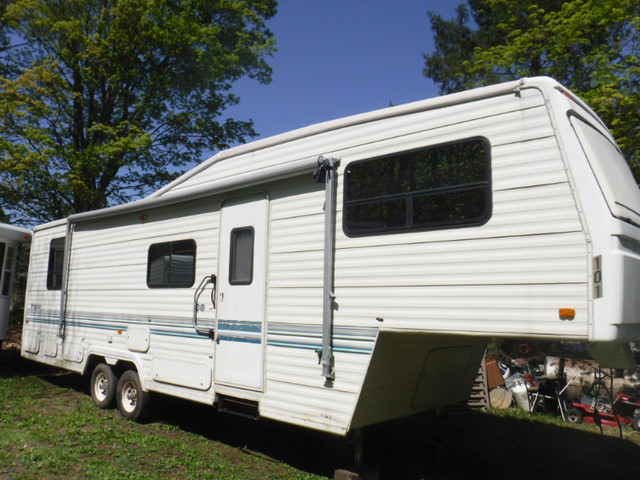 Trailer Removals Looking For Unwanted Trailers. in Park Models in City of Toronto - Image 2
