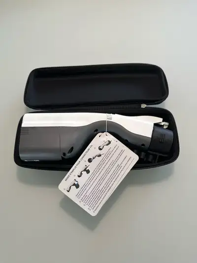 Je vends un adaptateur V2L Hyundai en excellent état. P.S. Si l'annonce est toujours en ligne, c’est...