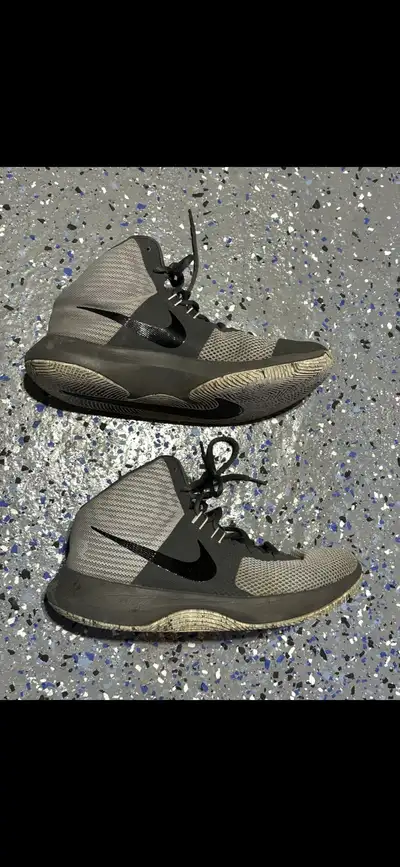 Men’s Size 10 Basketball Shoes , View more